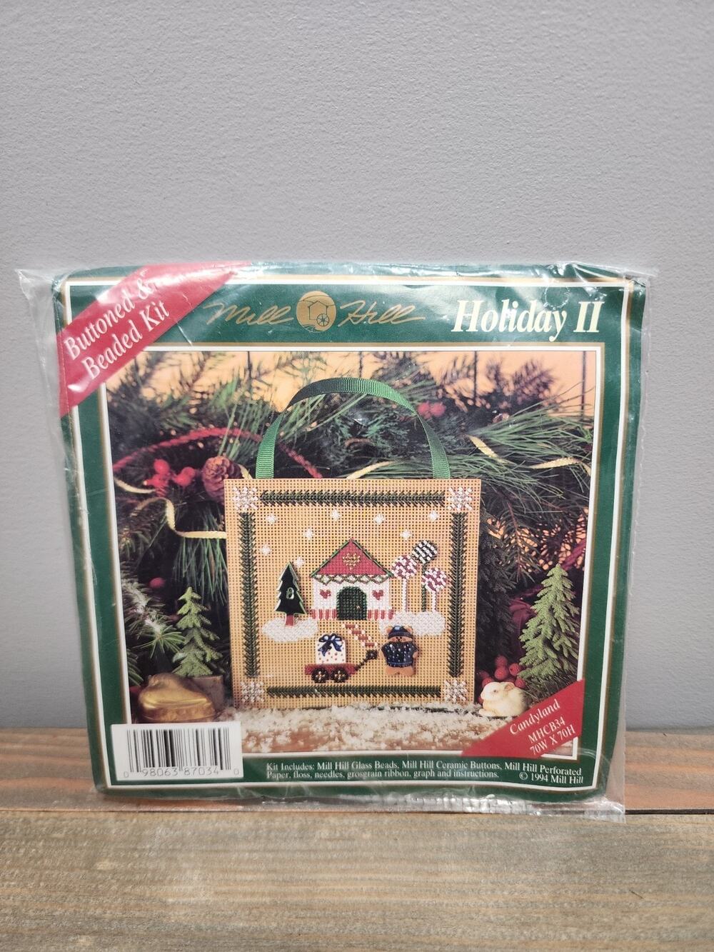 Mill Hill CANDYLAND Button & Beaded Cross Stitch Kit NEW MHCB34, 1994 Holiday ll